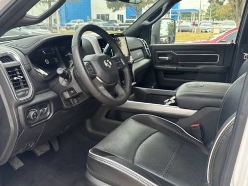 Used 2025 RAM 2500 Laramie AWD/4WD image 9