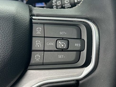 Used 2024 Jeep Wagoneer Series II AWD/4WD image 27