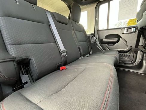 Used 2019 Jeep Wrangler Unlimited Rubicon image 31