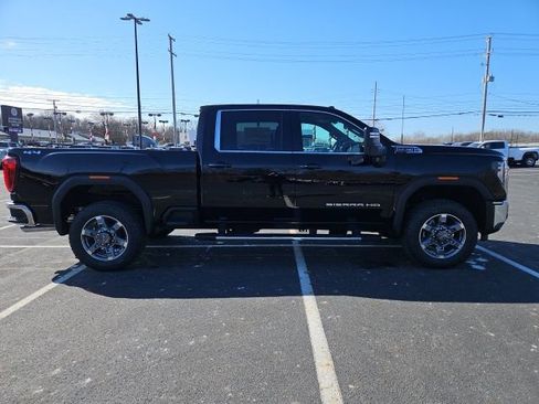 New 2026 GMC Sierra 2500 SLE w/ SLE Value Package; image 6