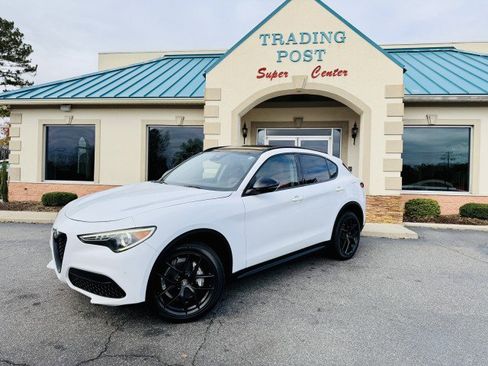 Used 2021 Alfa Romeo Stelvio Sprint w/ Nero Edizione image 24