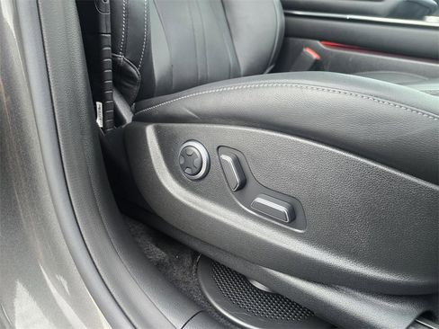 Used 2025 Genesis GV80 2.5T Advanced image 31