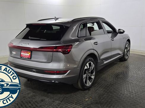 Used 2021 Audi e-tron Premium w/ Convenience Plus Package AWD/4WD image 7