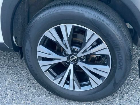 Certified 2023 Nissan Rogue SV w/ SV Premium B Package AWD/4WD image 30