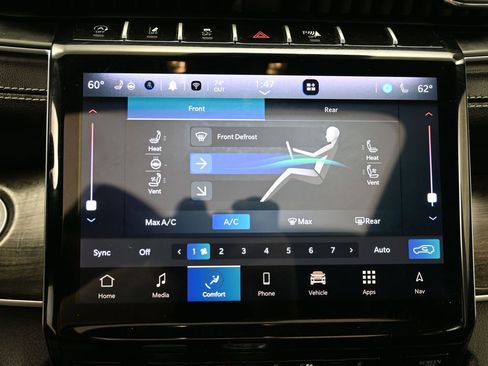 Used 2024 Jeep Grand Cherokee L Limited w/ Luxury Tech Group II image 26