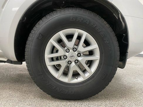 Used 2017 Nissan Frontier SV w/ SV Value Truck Package image 25