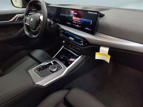Certified 2025 BMW i4 eDrive40 w/ Premium Package image 17