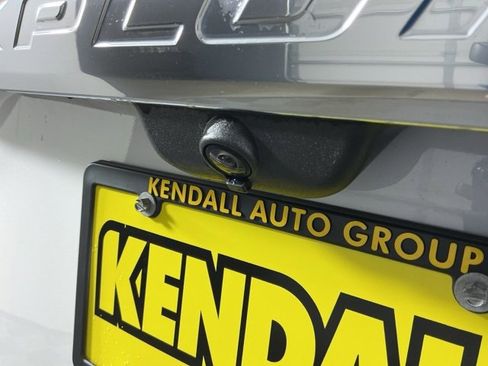 Used 2020 Ford Explorer Platinum image 9