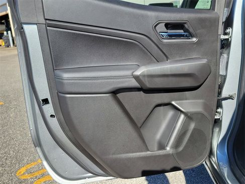 New 2025 GMC Canyon Elevation w/ Convenience Package image 7