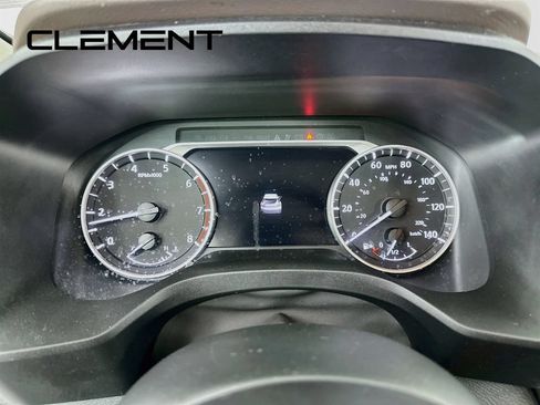 Used 2023 Nissan Rogue S AWD/4WD image 18