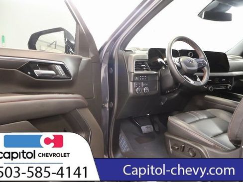 Used 2025 Chevrolet Tahoe RST AWD/4WD image 10