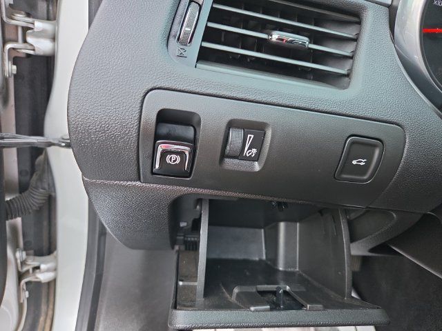 Used 2019 Chevrolet Impala LT FWD image 40