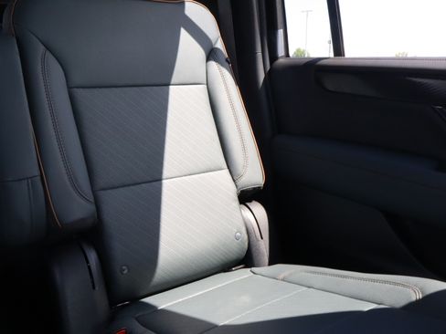 New 2026 GMC Yukon XL AT4 w/ AT4 Premium Package AWD/4WD image 9