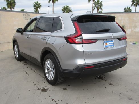 Used 2025 Honda CR-V EX image 6