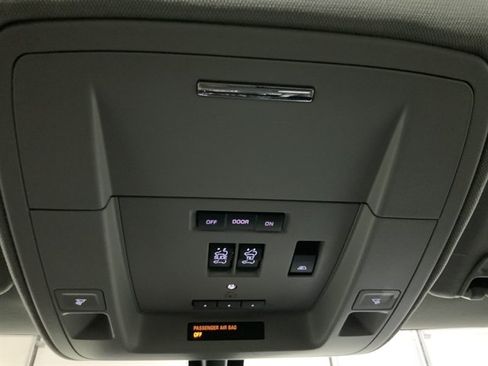 Used 2018 GMC Sierra 1500 SLT AWD/4WD image 46