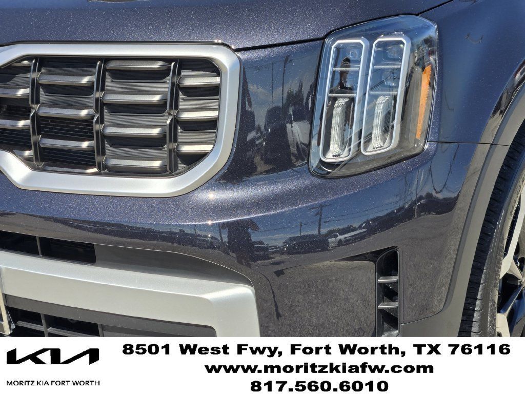 Certified 2025 Kia Telluride S FWD image 8