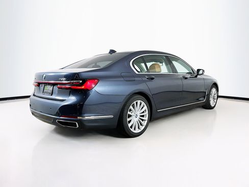 Used 2020 BMW 740i xDrive w/ Cold Weather Package image 9