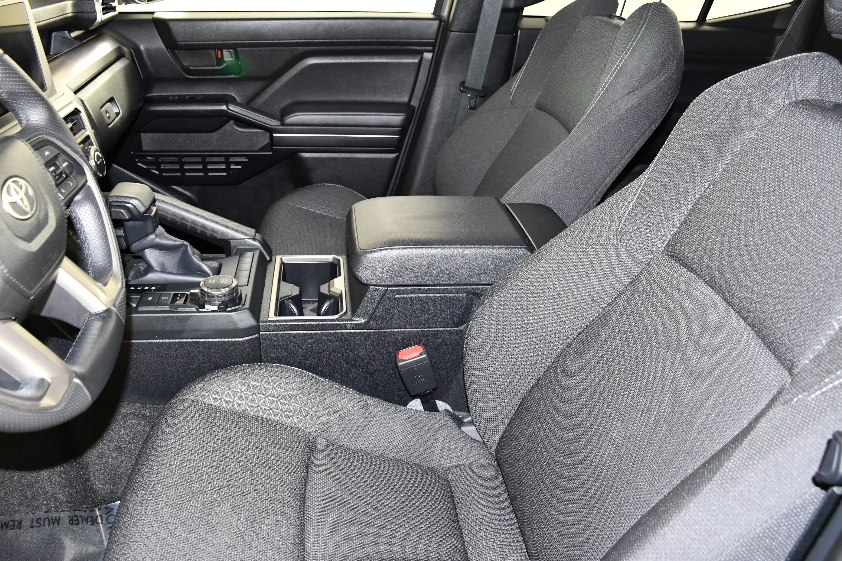 Used 2026 Toyota 4Runner SR5 AWD/4WD image 38