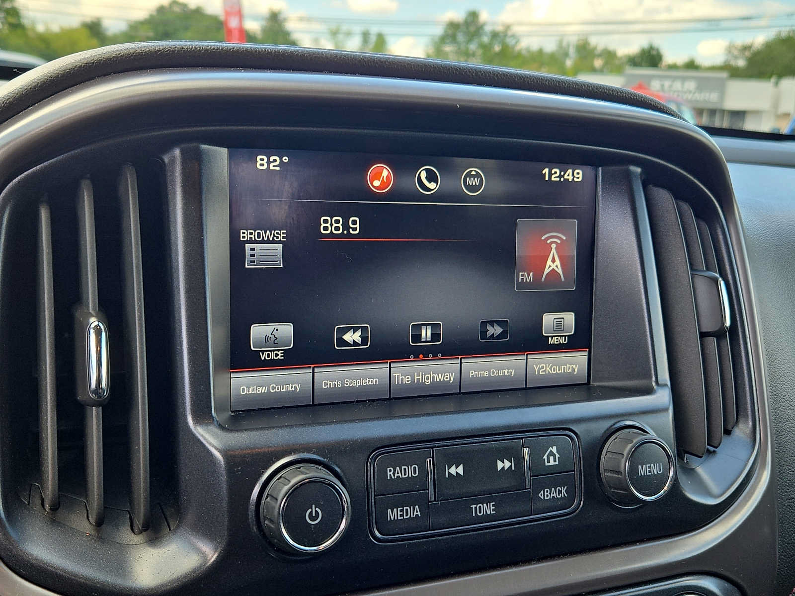 Used 2015 GMC Canyon SLE w/ All-Terrain Package AWD/4WD image 15