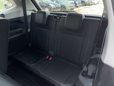 Used 2023 Volkswagen Tiguan SE FWD image 30