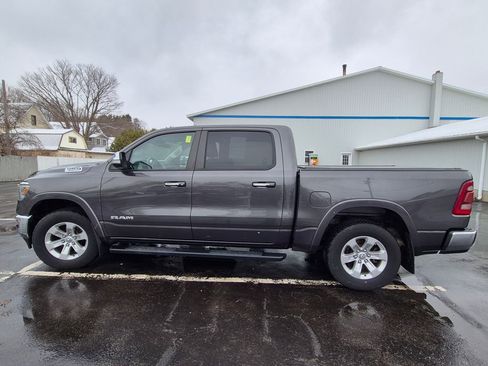 Used 2022 RAM 1500 Laramie AWD/4WD image 9
