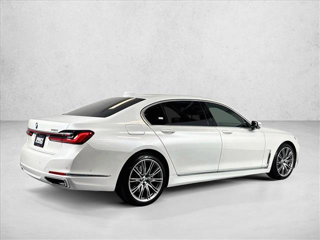 Used 2020 BMW 740i w/ Premium Package RWD image 5