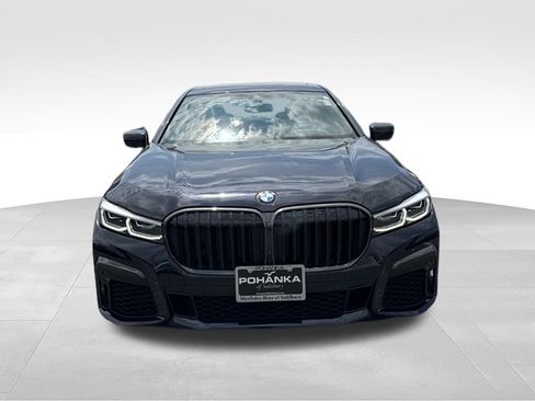 Used 2022 BMW 740i xDrive w/ M Sport Package AWD/4WD image 2
