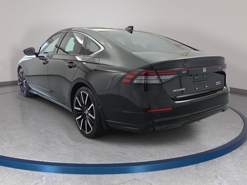 Certified 2024 Honda Accord Touring image 7