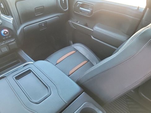 Used 2021 GMC Sierra 1500 AT4 image 18