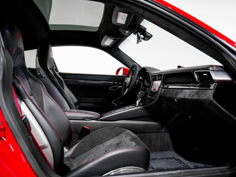 Used 2017 Porsche 911 Carrera GTS image 29