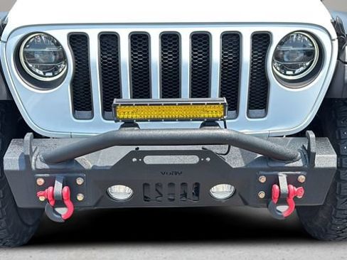Used 2022 Jeep Wrangler Unlimited Rubicon w/ Xtreme Recon 35" Tire Package AWD/4WD image 43