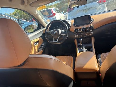 Used 2023 Nissan Sentra SV w/ SV Premium Package image 11