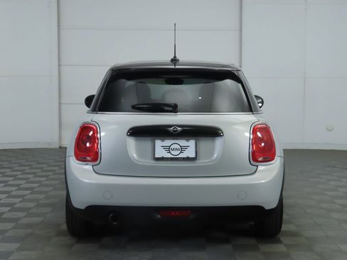 Used 2016 MINI Cooper 4-Door Hardtop image 6