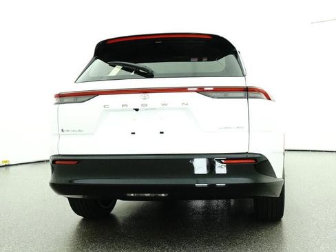 New 2026 Toyota Crown Signia AWD/4WD image 23