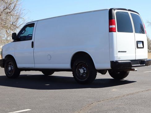 Used 2016 Chevrolet Express 2500 image 7