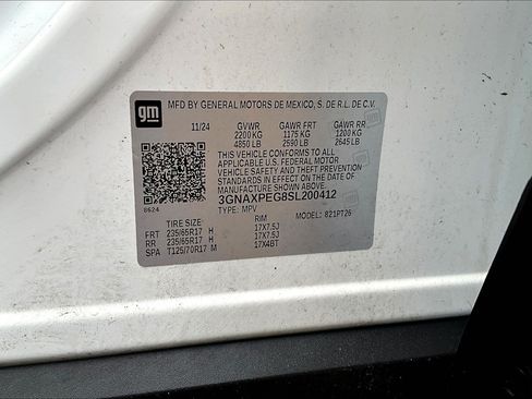 Used 2025 Chevrolet Equinox LT AWD/4WD image 11