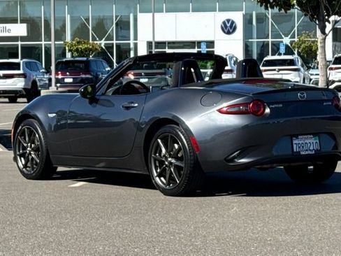 Used 2016 MAZDA MX-5 Miata Club RWD image 7