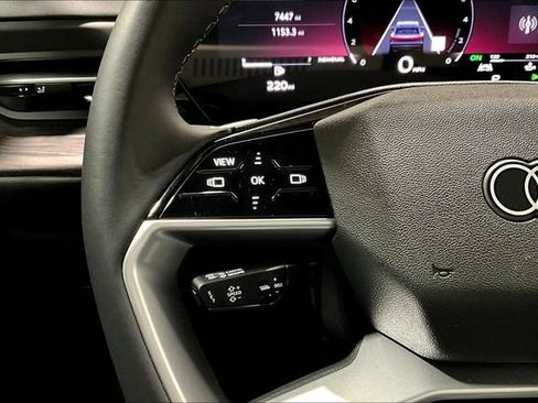 Used 2025 Audi Q5 Premium w/ Convenience Package image 19