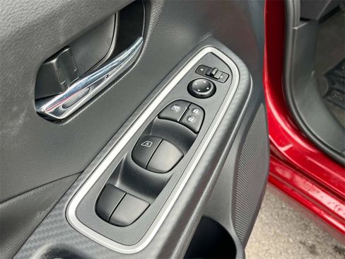 Used 2025 Nissan Versa SR w/ Trunk Package image 25