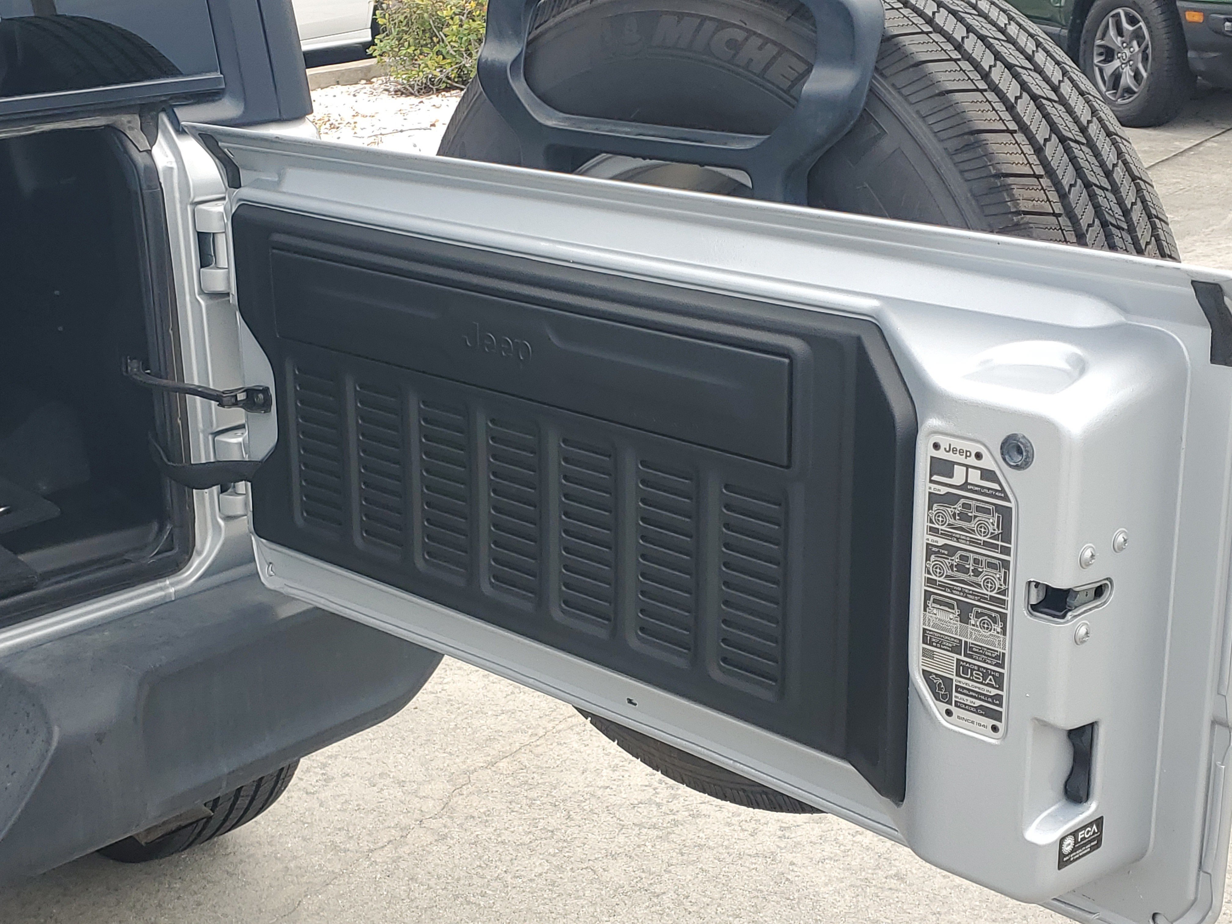 Used 2022 Jeep Wrangler Sport AWD/4WD image 11