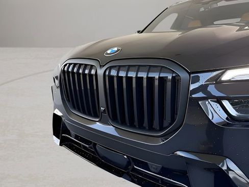 Used 2025 BMW X7 xDrive40i w/ M Sport Package AWD/4WD image 2
