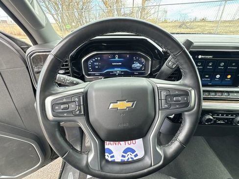 Used 2025 Chevrolet Silverado 1500 LT AWD/4WD image 12