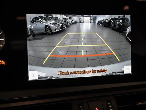 Certified 2025 Lexus ES 300h w/ Premium Package FWD image 15