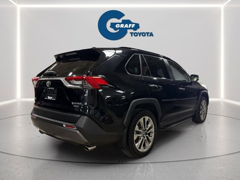 Used 2019 Toyota RAV4 Limited w/ Cold Weather Package AWD/4WD image 8