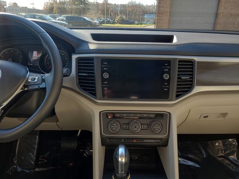Used 2019 Volkswagen Atlas SE w/ Panoramic Sunroof Package image 21