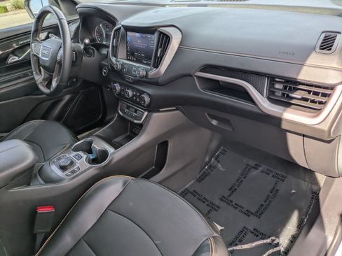 Used 2024 GMC Terrain AT4 w/ Tech Package AWD/4WD image 13