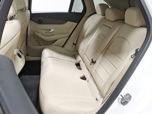 Used 2019 Mercedes-Benz GLC 300 4MATIC image 29