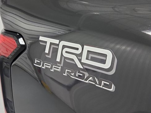 Certified 2024 Toyota Tacoma TRD Off-Road image 18