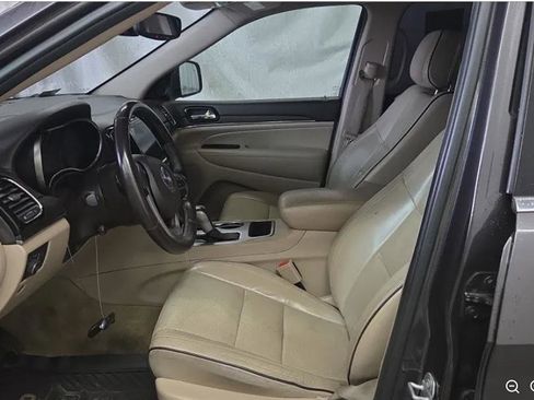 Used 2019 Jeep Grand Cherokee Overland RWD image 8
