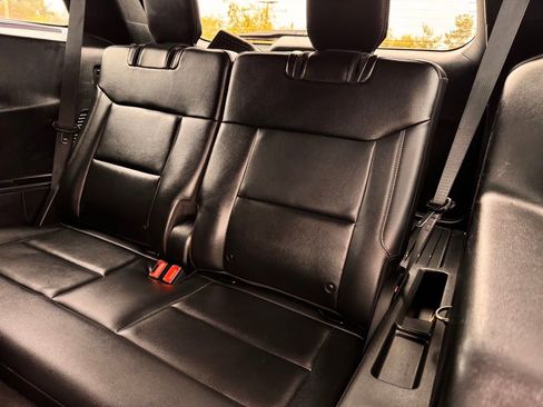 Used 2020 Ford Explorer Limited w/ Class III Trailer Tow Package AWD/4WD image 18